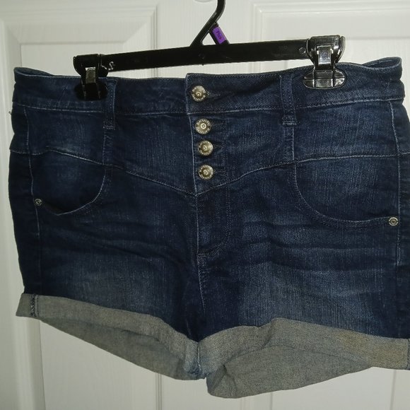 Hi Rise Jean Short - Picture 1 of 4